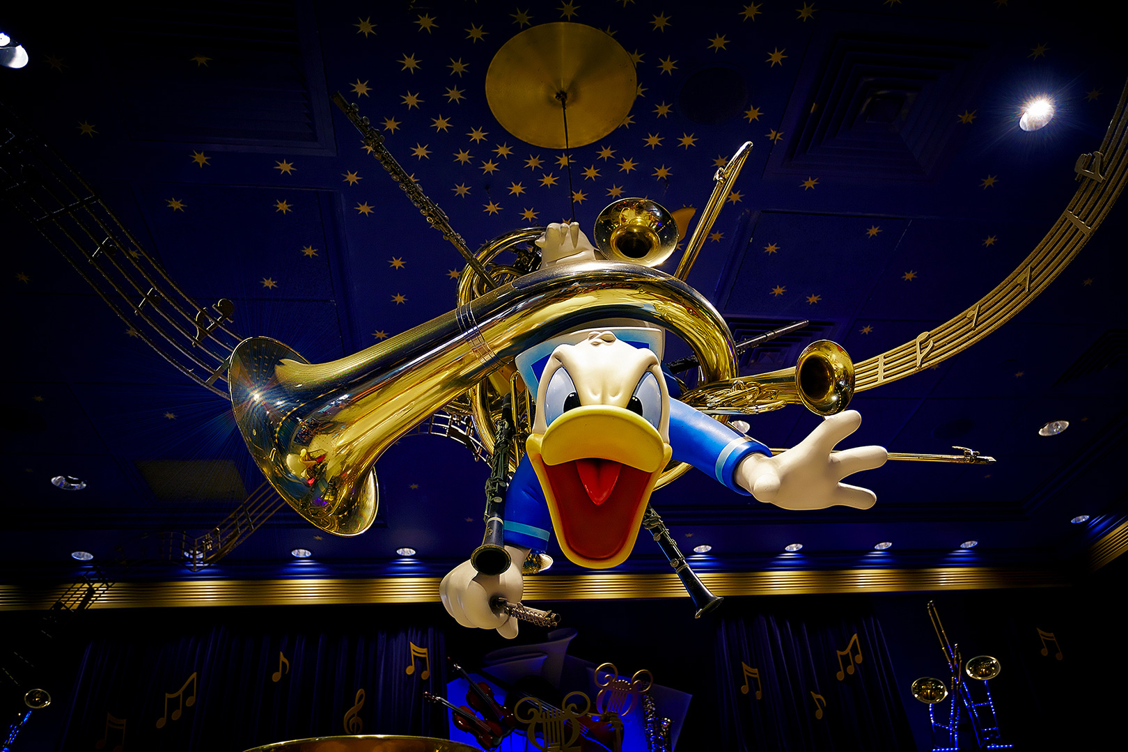 Disney Photography, Disney World Photography, Disneyland Photography, Disney Photos, Disney Pictures, Walt Disney World, The Magic Kingdom, Walt Disney, Mickey Mouse, Orlando, Florida, Theme Park,  Donal Duck, Philharmagic